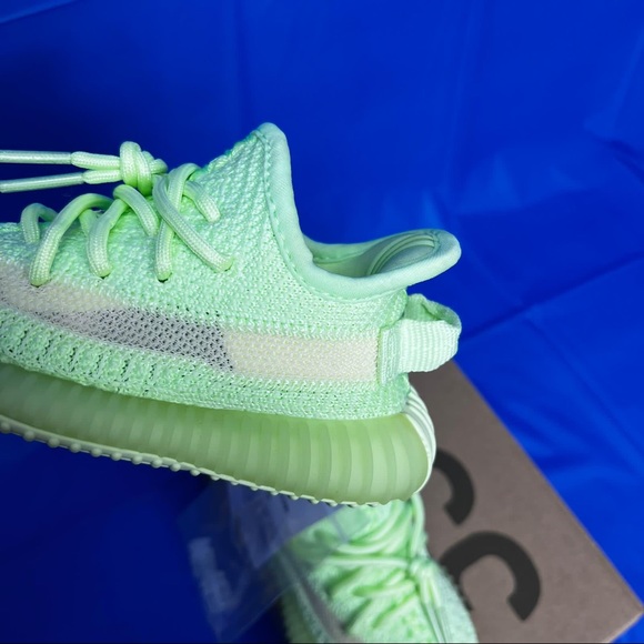 Yeezy Boost 350 V2 Infants Light green Size 6K - Picture 7 of 14
